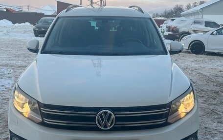 Volkswagen Tiguan I, 2015 год, 1 295 000 рублей, 2 фотография