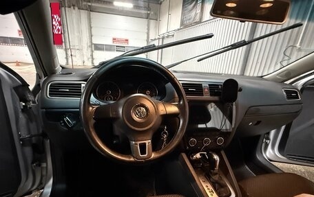 Volkswagen Jetta VI, 2013 год, 900 000 рублей, 16 фотография