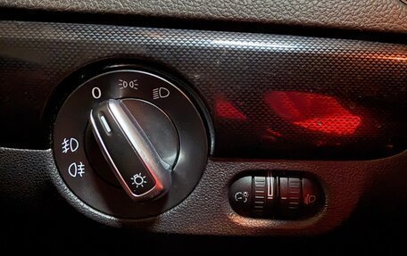 Volkswagen Jetta VI, 2013 год, 900 000 рублей, 19 фотография