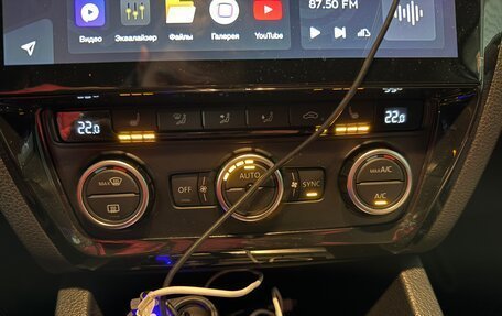 Volkswagen Jetta VI, 2013 год, 900 000 рублей, 24 фотография