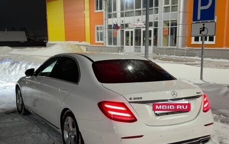 Mercedes-Benz E-Класс, 2016 год, 2 450 000 рублей, 4 фотография