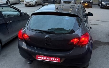 Opel Astra J, 2010 год, 430 000 рублей, 1 фотография