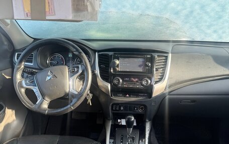 Mitsubishi L200 IV рестайлинг, 2017 год, 2 650 000 рублей, 8 фотография