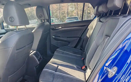 Volkswagen Golf VIII, 2023 год, 1 972 099 рублей, 17 фотография