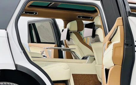 Land Rover Range Rover IV рестайлинг, 2024 год, 20 888 124 рублей, 10 фотография