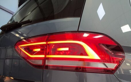 Volkswagen Touran III, 2021 год, 1 770 000 рублей, 11 фотография