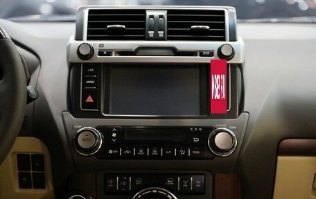 Toyota Land Cruiser Prado 150 рестайлинг 2, 2017 год, 4 350 000 рублей, 17 фотография