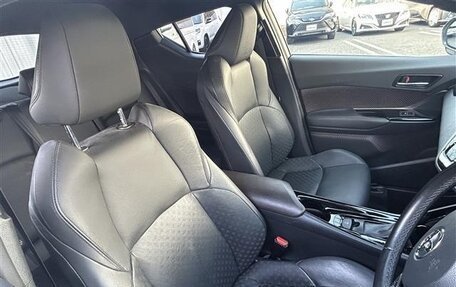 Toyota C-HR I рестайлинг, 2019 год, 1 628 000 рублей, 9 фотография