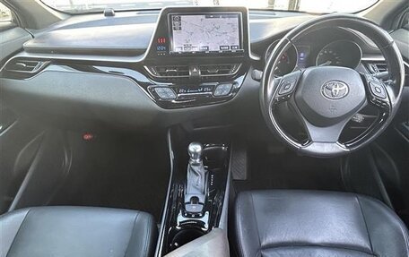 Toyota C-HR I рестайлинг, 2019 год, 1 628 000 рублей, 10 фотография