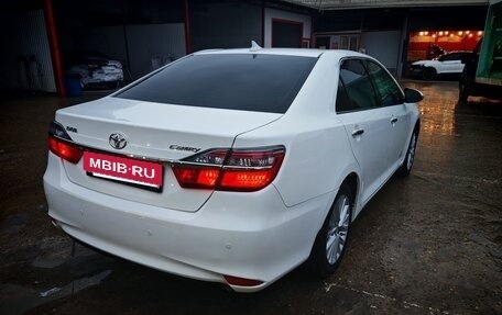 Toyota Camry, 2014 год, 1 790 000 рублей, 10 фотография