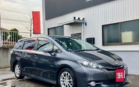 Toyota Wish II, 2017 год, 1 140 000 рублей, 2 фотография