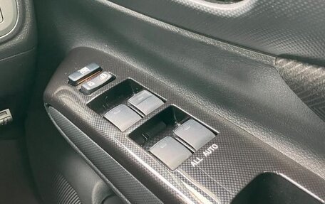 Toyota Wish II, 2017 год, 1 140 000 рублей, 26 фотография