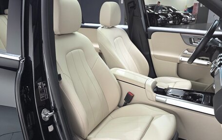 Mercedes-Benz GLB, 2023 год, 3 632 355 рублей, 10 фотография