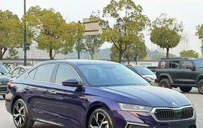 Skoda Octavia IV, 2022 год, 2 300 000 рублей, 1 фотография