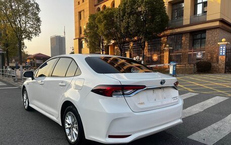 Toyota Corolla, 2022 год, 1 850 000 рублей, 4 фотография