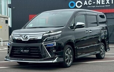 Toyota Voxy III, 2021 год, 2 250 000 рублей, 6 фотография