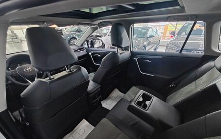 Toyota RAV4, 2025 год, 4 349 000 рублей, 9 фотография