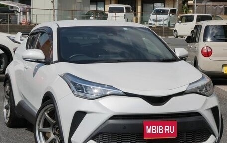 Toyota C-HR I рестайлинг, 2022 год, 1 569 000 рублей, 1 фотография