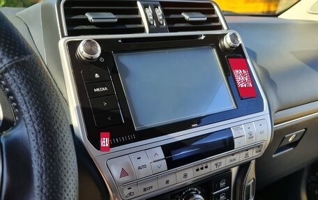 Toyota Land Cruiser Prado 150 рестайлинг 2, 2018 год, 6 200 000 рублей, 8 фотография