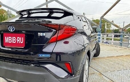 Toyota C-HR I рестайлинг, 2018 год, 1 469 000 рублей, 8 фотография