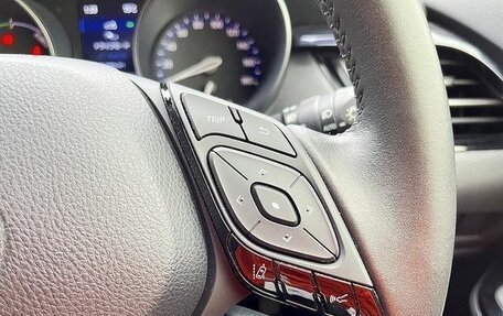 Toyota C-HR I рестайлинг, 2018 год, 1 469 000 рублей, 16 фотография