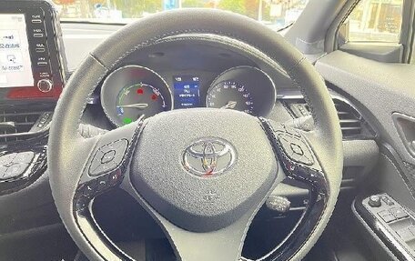 Toyota C-HR I рестайлинг, 2018 год, 1 469 000 рублей, 30 фотография