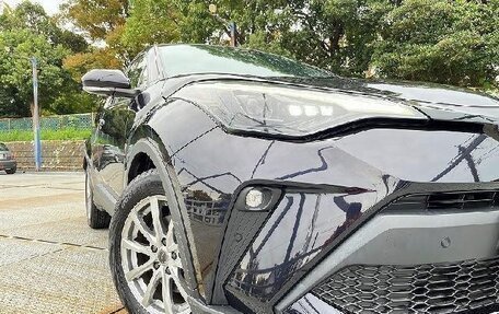 Toyota C-HR I рестайлинг, 2018 год, 1 469 000 рублей, 37 фотография