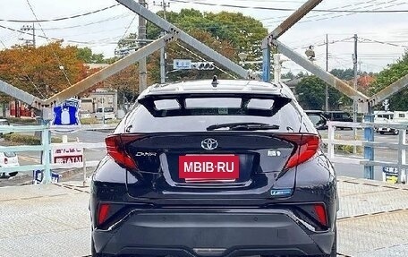 Toyota C-HR I рестайлинг, 2018 год, 1 469 000 рублей, 36 фотография