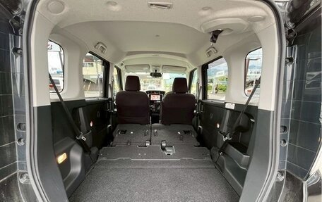 Toyota Roomy I, 2022 год, 950 000 рублей, 13 фотография