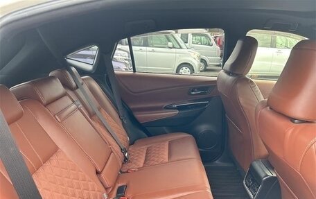 Toyota Harrier, 2019 год, 2 500 000 рублей, 10 фотография