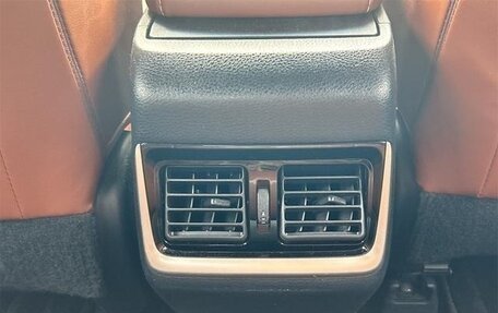 Toyota Harrier, 2019 год, 2 500 000 рублей, 23 фотография