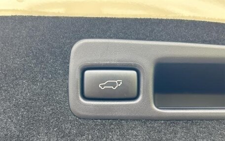 Toyota Harrier, 2019 год, 2 500 000 рублей, 17 фотография