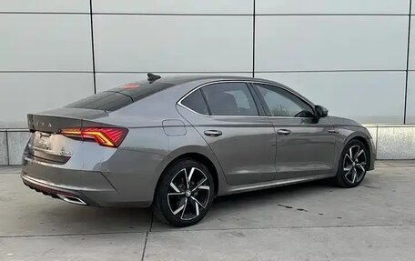 Skoda Octavia IV, 2022 год, 2 100 000 рублей, 7 фотография