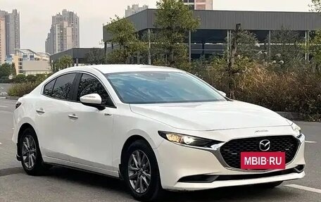 Mazda 3, 2021 год, 1 420 000 рублей, 2 фотография