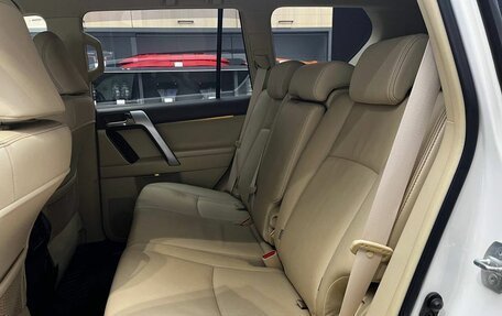 Toyota Land Cruiser Prado 150 рестайлинг 2, 2016 год, 4 350 000 рублей, 14 фотография