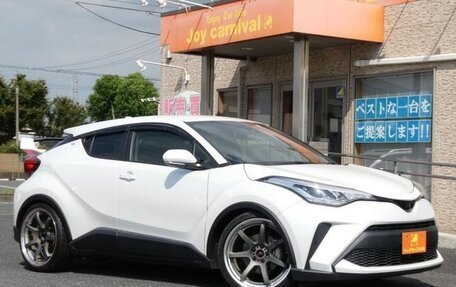 Toyota C-HR I рестайлинг, 2022 год, 1 569 000 рублей, 3 фотография