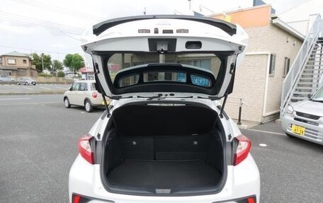 Toyota C-HR I рестайлинг, 2022 год, 1 569 000 рублей, 23 фотография