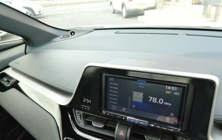 Toyota C-HR I рестайлинг, 2022 год, 1 569 000 рублей, 15 фотография