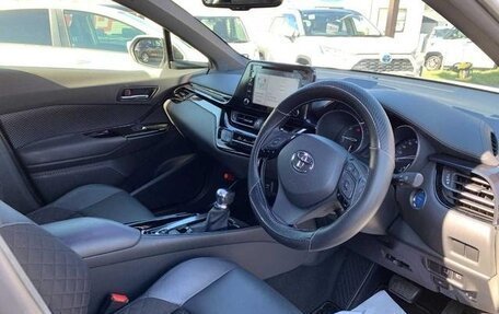 Toyota C-HR I рестайлинг, 2022 год, 1 629 000 рублей, 7 фотография