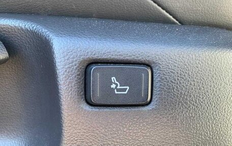 Toyota C-HR I рестайлинг, 2022 год, 1 629 000 рублей, 8 фотография