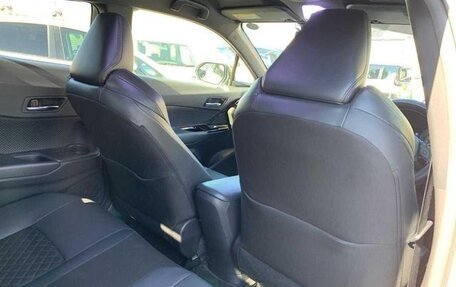 Toyota C-HR I рестайлинг, 2022 год, 1 629 000 рублей, 16 фотография