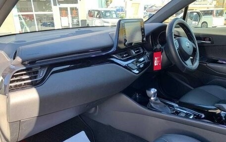 Toyota C-HR I рестайлинг, 2022 год, 1 629 000 рублей, 12 фотография