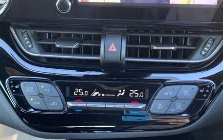 Toyota C-HR I рестайлинг, 2022 год, 1 629 000 рублей, 30 фотография