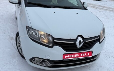 Renault Logan II, 2015 год, 700 000 рублей, 1 фотография