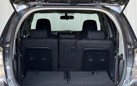 Toyota Wish II, 2012 год, 1 225 000 рублей, 19 фотография