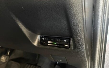 Toyota Wish II, 2012 год, 1 225 000 рублей, 33 фотография