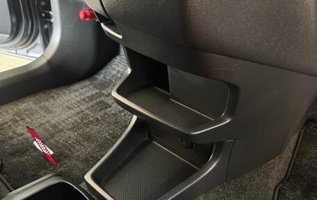 Toyota Wish II, 2012 год, 1 225 000 рублей, 36 фотография