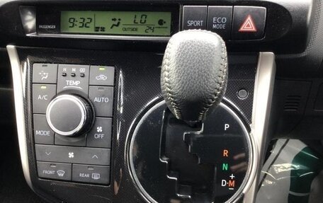 Toyota Wish II, 2013 год, 1 258 000 рублей, 23 фотография