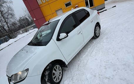 Renault Logan II, 2015 год, 700 000 рублей, 8 фотография