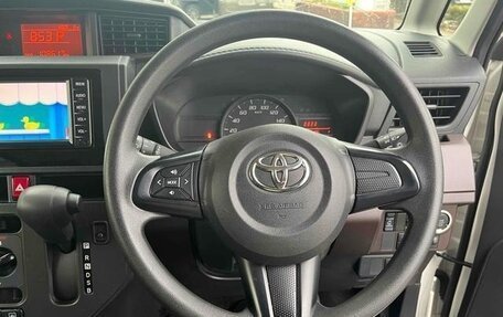 Toyota Tank I, 2017 год, 829 000 рублей, 15 фотография